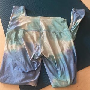 Teeki cloud print leggings